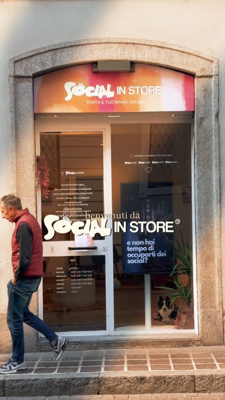 La vetrina dello store Social in Store a Monza